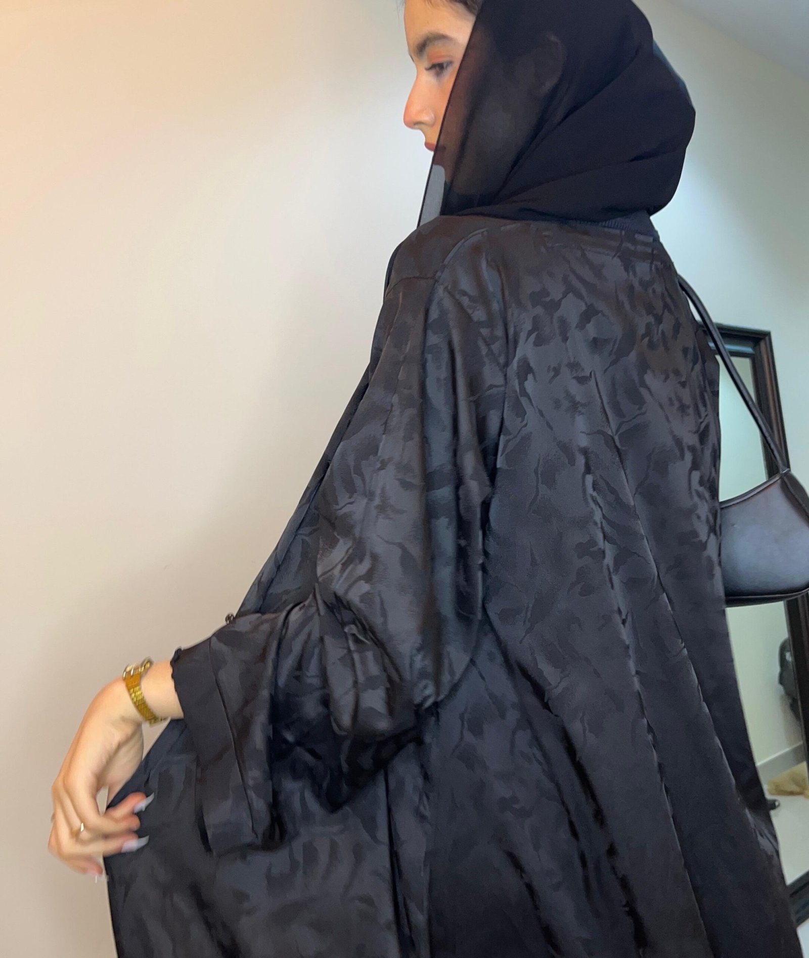 عبايه الورق