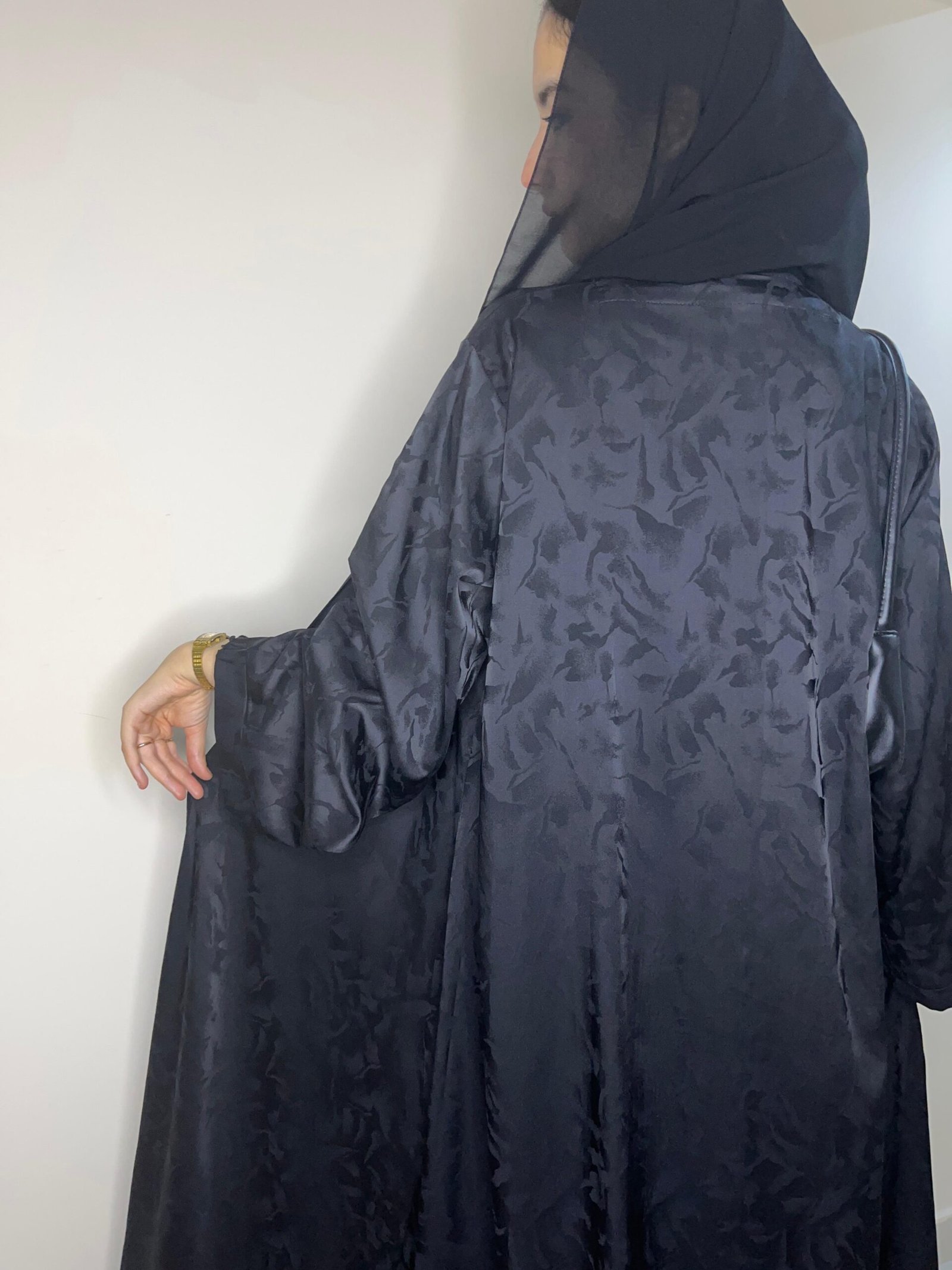 عبايه الورق - الصورة 3