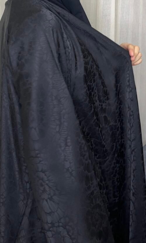 عبايه سمر لون أسود