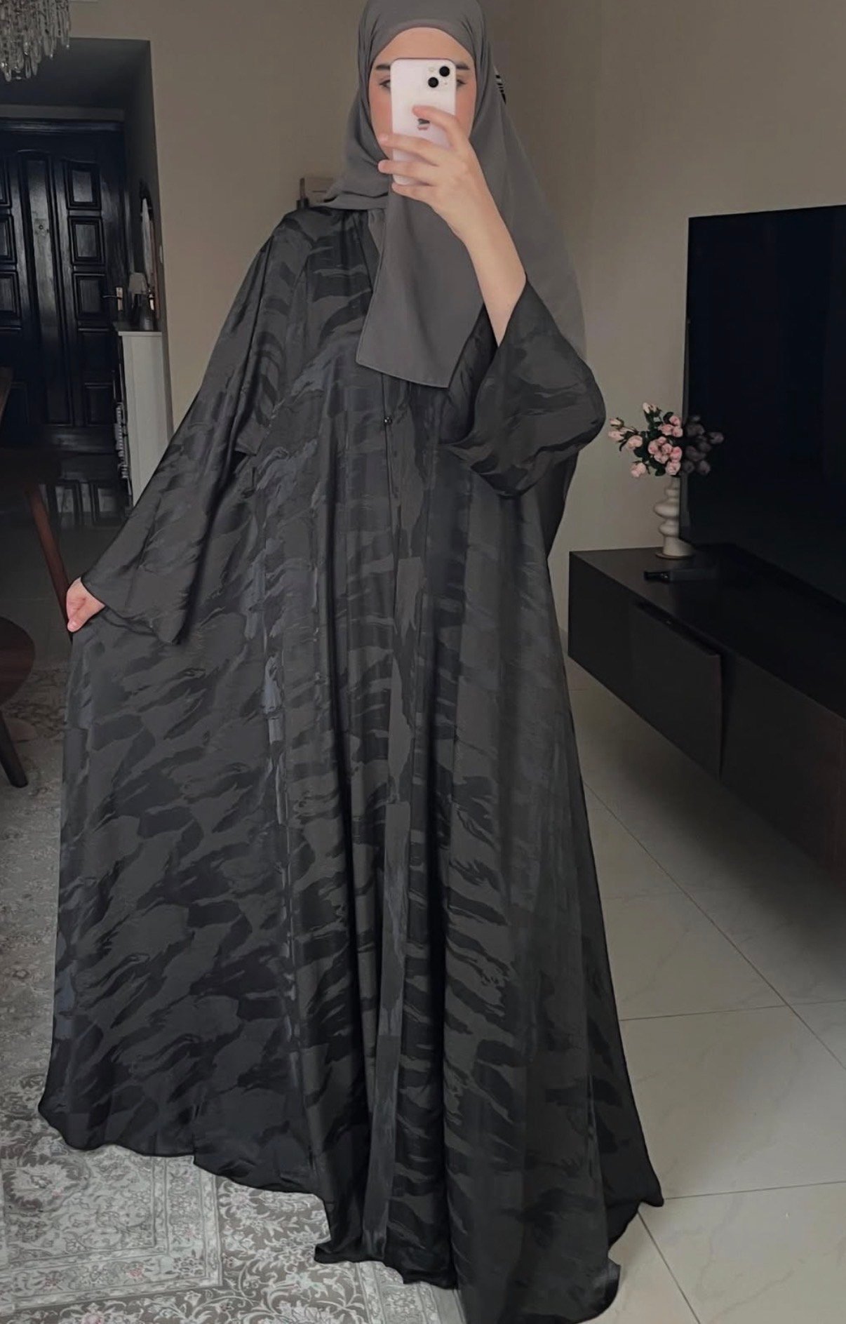 عبايه غيمه لون زيتي