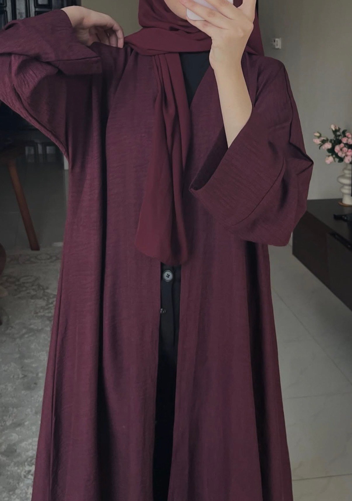 العبايه العنابي - الصورة 3