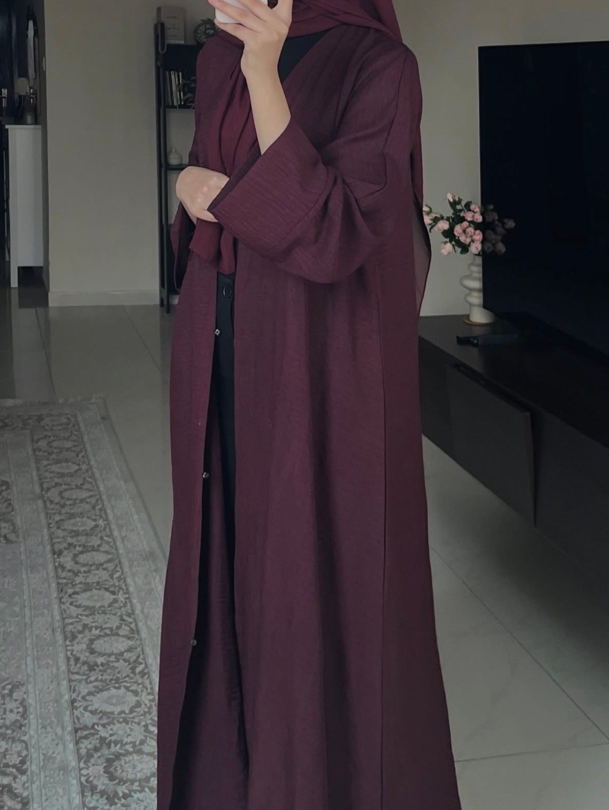 العبايه العنابي - الصورة 2