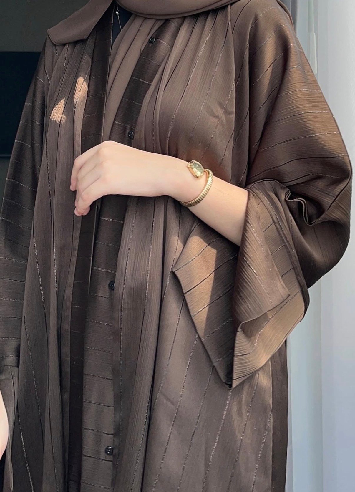 عبايه حسنى لون بني