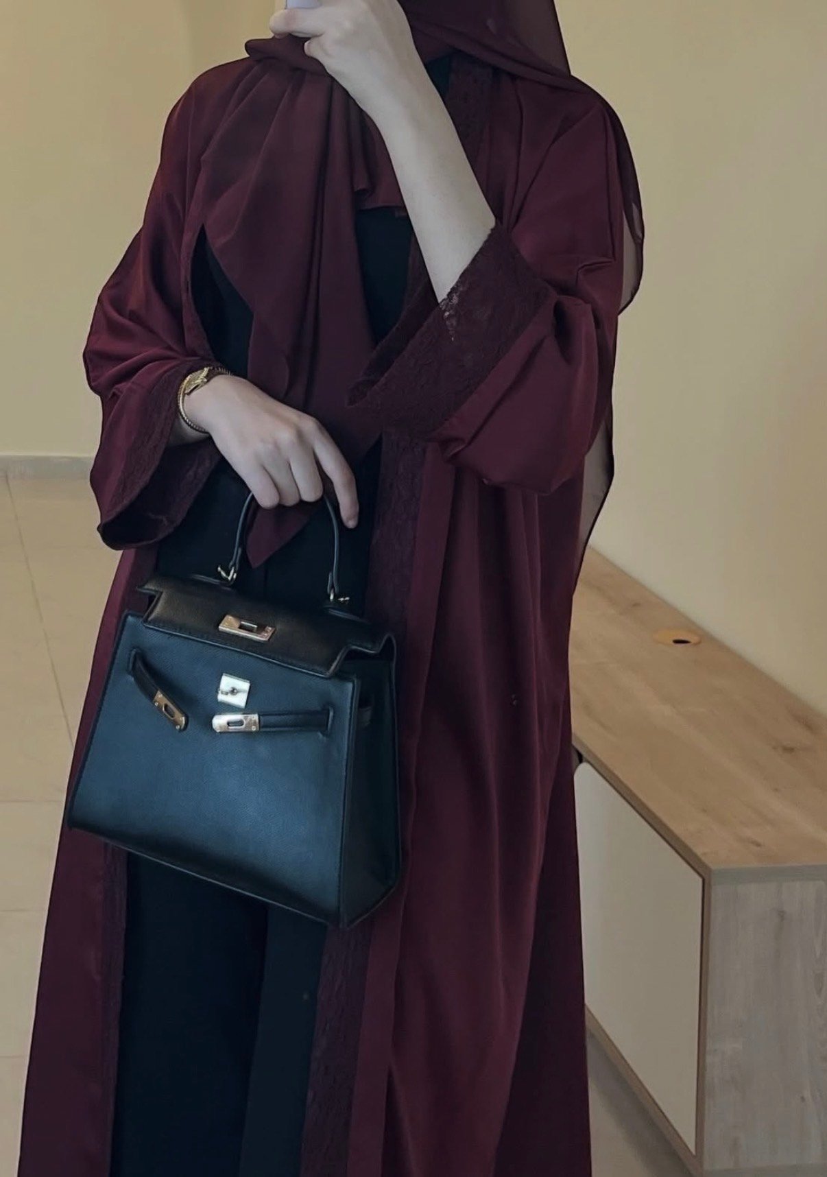 عبايه كشخه لون برغندي - الصورة 2