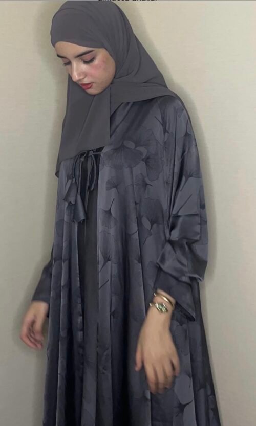 عبايه اليرقه لون رمادي
