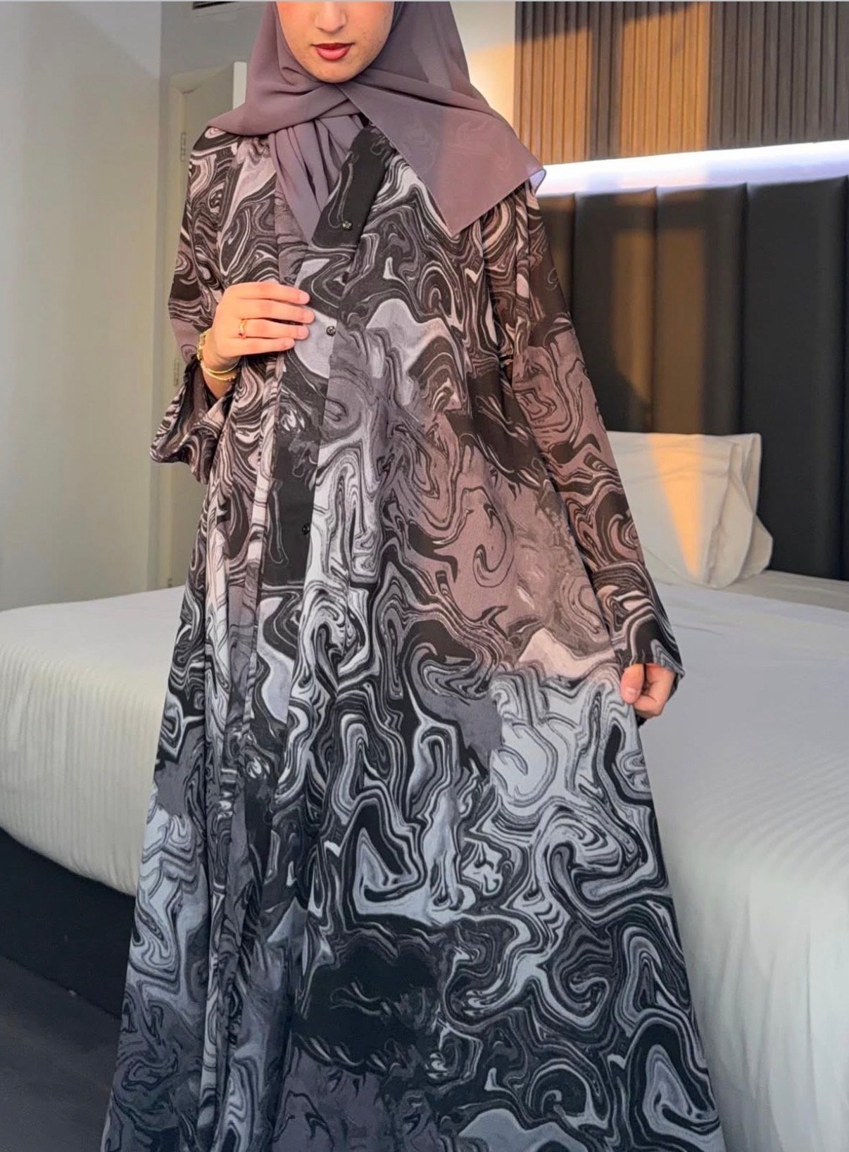 عبايه فاطمه لون رمادي - الصورة 4