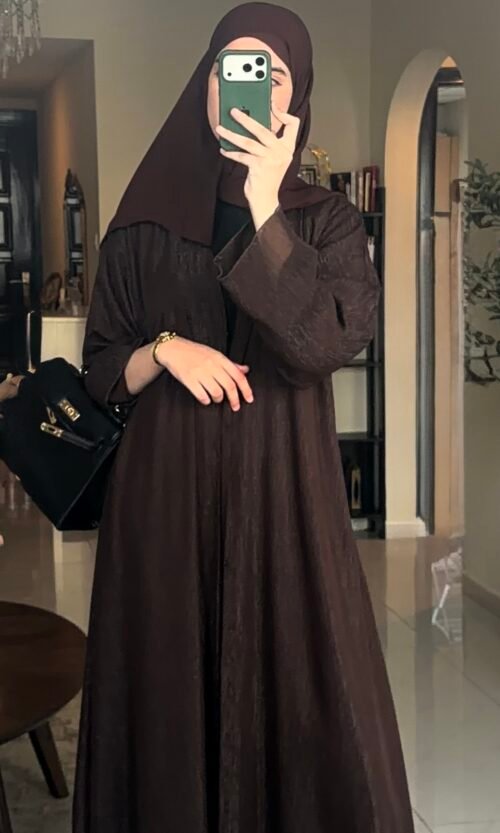 عبايه قمر لون بني