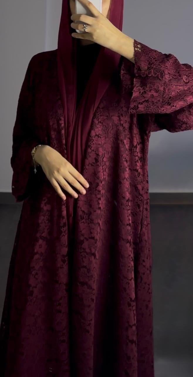 عبايه الدانتيل برغندي