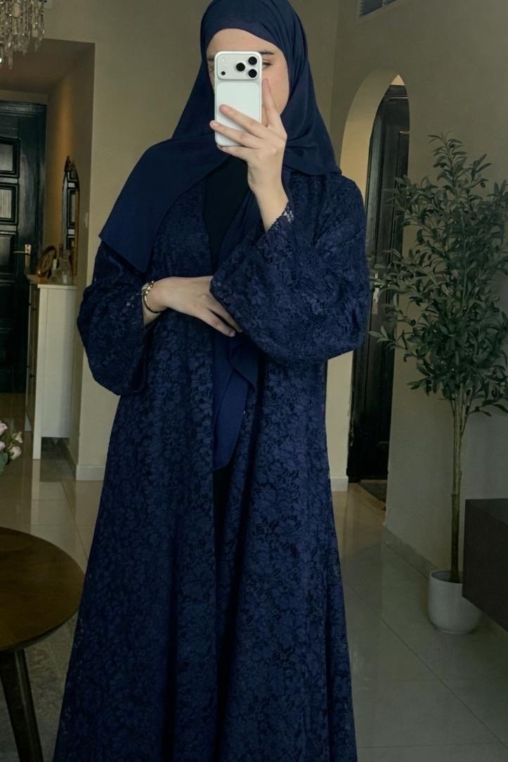 عبايه الدانتيل كحلي