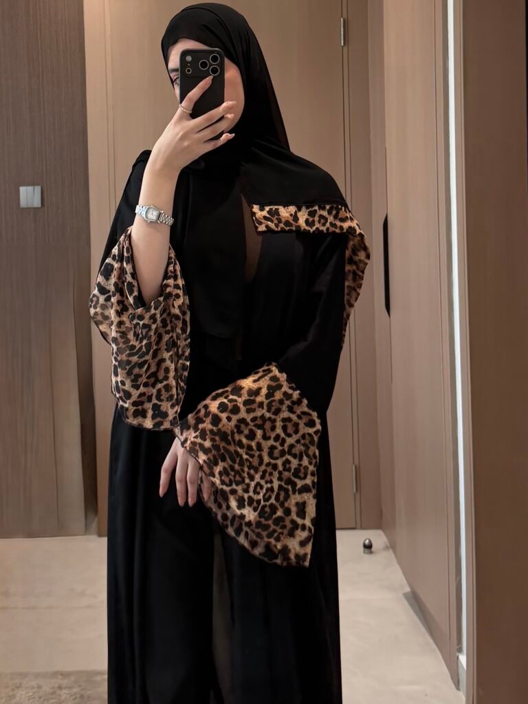 عبايه التايقر